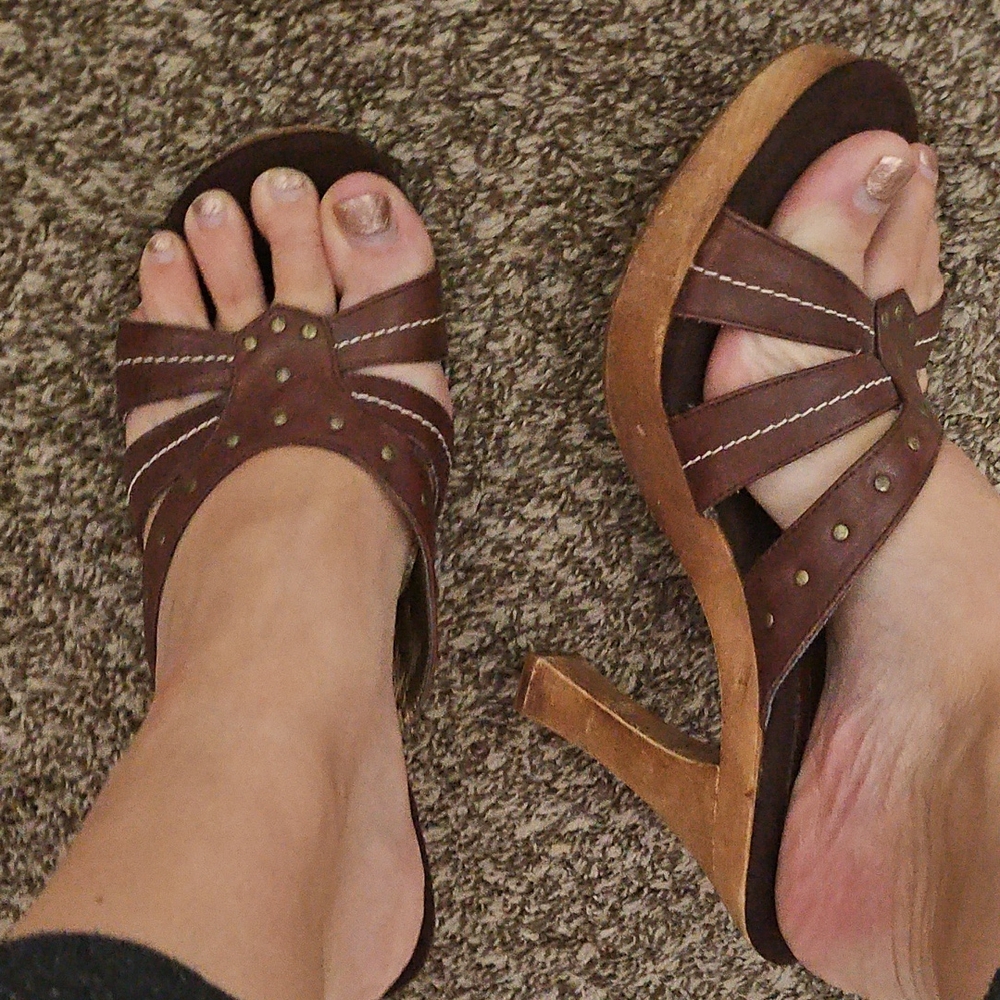 Elegant Brown Strappy Heels